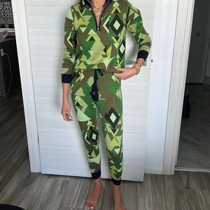 Green abstract knit set